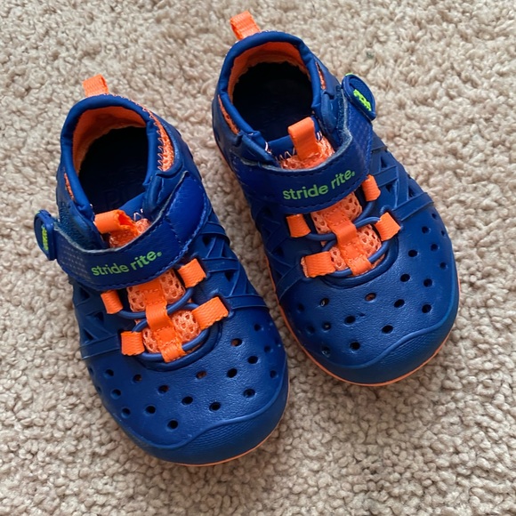 Stride rite phibian sneakers - Picture 1 of 4